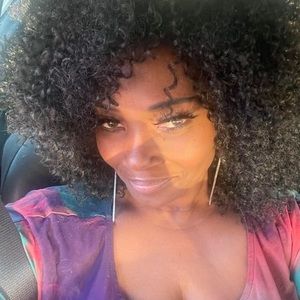 Meet your Posher, Beatrice